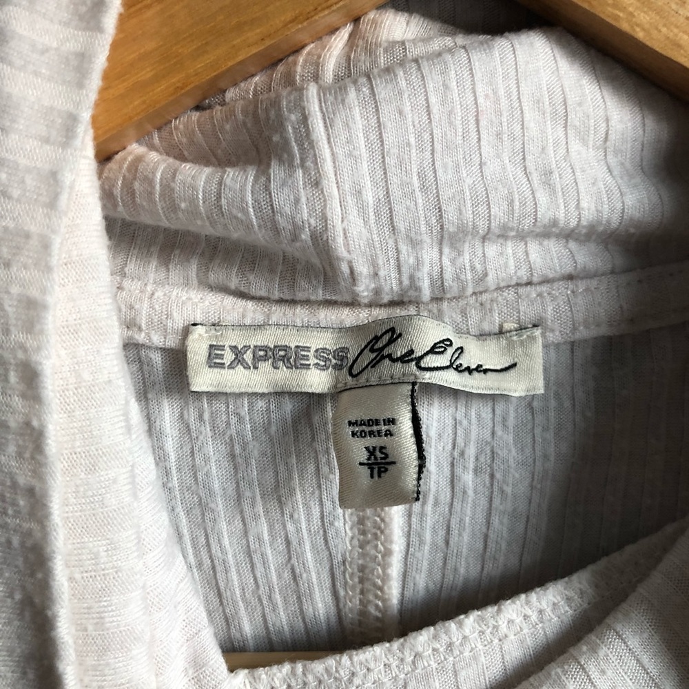 4/$24🦩 Express Ribbed tank Top - Picture 4 of 8